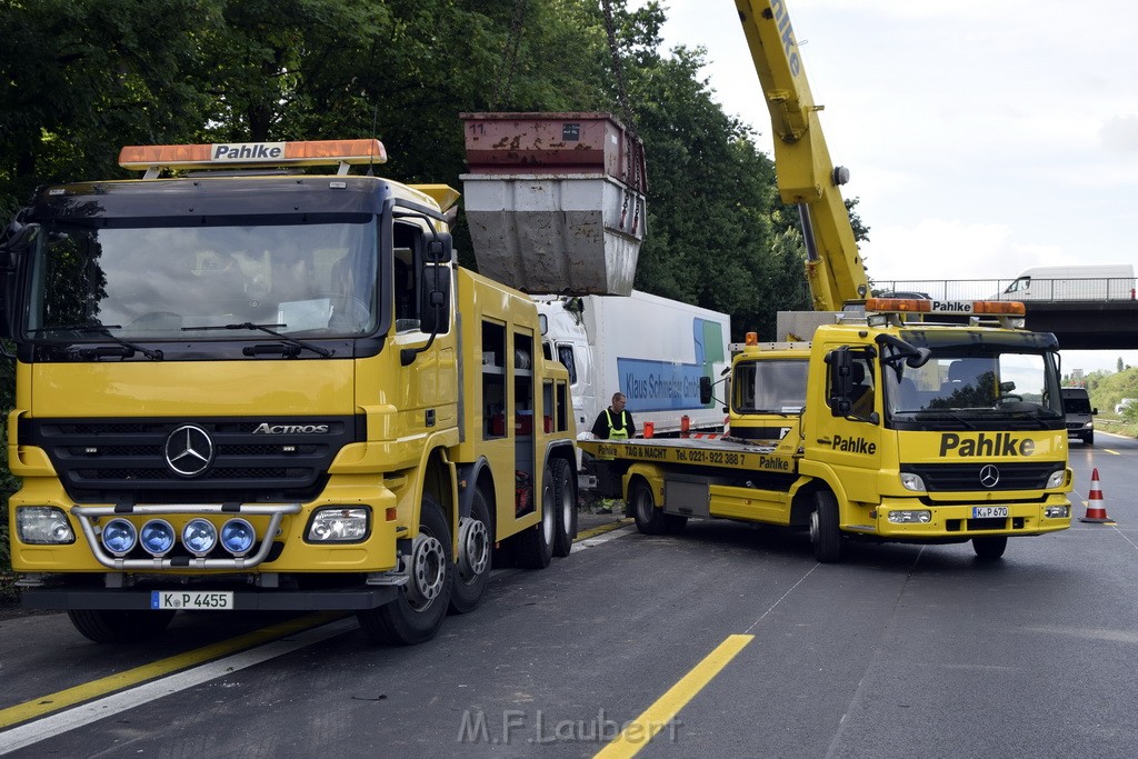 Schwerer VU A 3 Rich Oberhausen Hoehe AK Leverkusen P678.JPG - Miklos Laubert